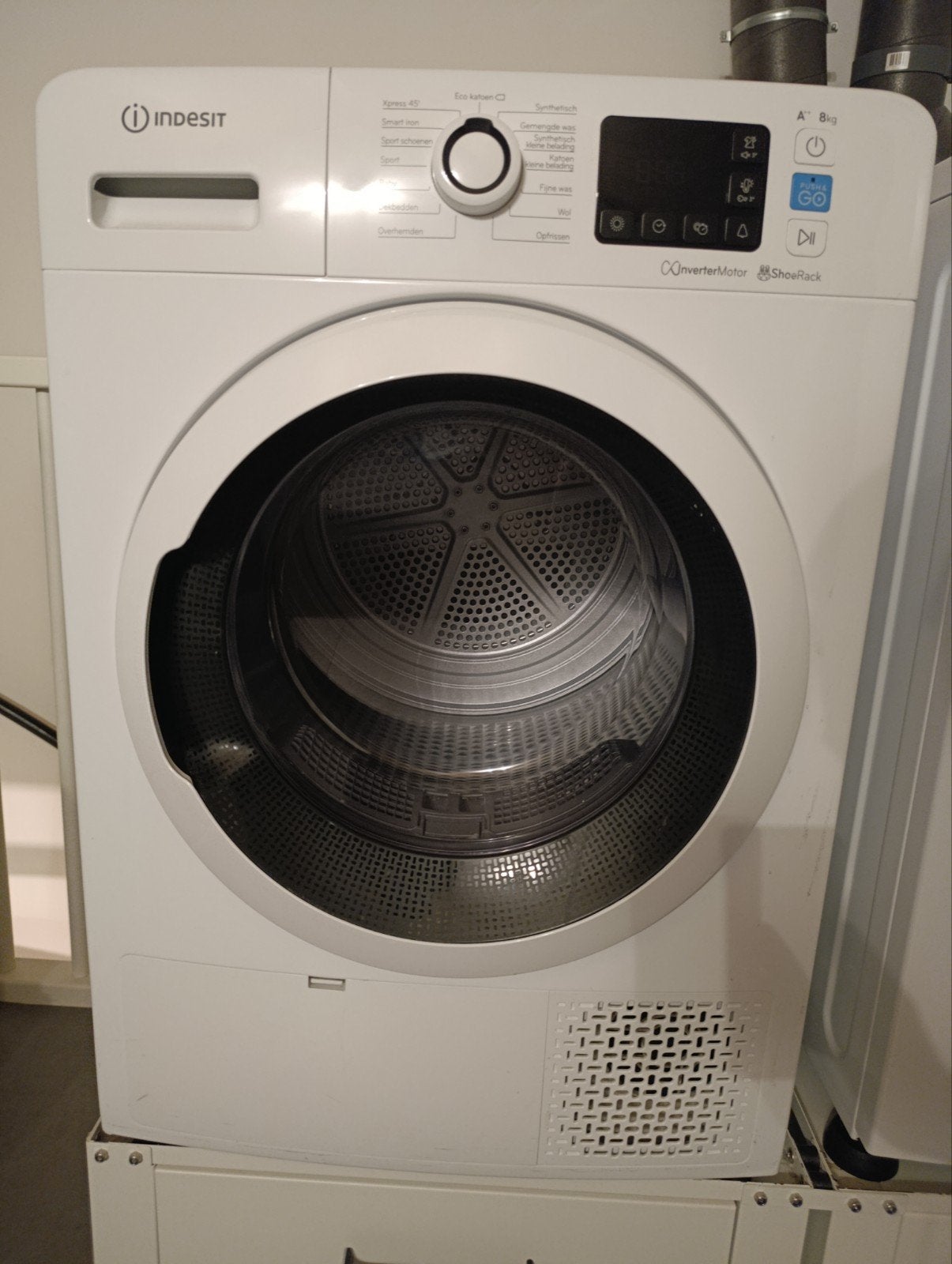 Indesit warmtepompdroger A++ 8kg model YTNL M11 82K RX, Elektronische apparatuur, Ophalen, Gebruikt, Anti-kreukfase, Overige typen