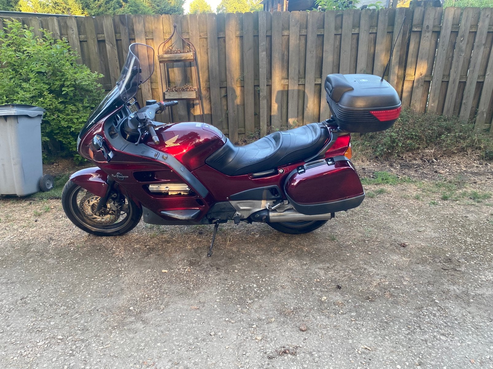 Honda ST 1100, Motoren, Motoren | Honda, Cardan-aandrijving, Occasion, 4 cilinders, Motorrijbewijs A