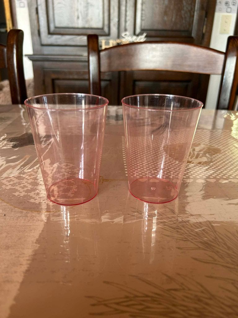 Lot de deux gobelets rose, Verre ou Verres, Comme neuf, Enlèvement, Autres styles