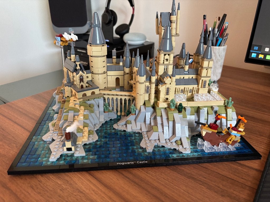 76419 LEGO Harry Potter Le château et Le domaine de Poudlard, Enfants & Bébés, Jouets | Duplo & Lego, Lego, Harry Potter, Comme neuf