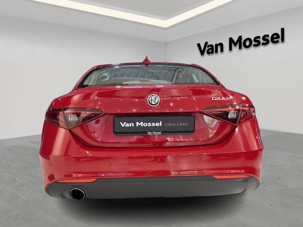 Alfa Romeo Giulia 2.0 TB 200 Atx Super AUTO, Auto's, Automaat, 4 cilinders, 164 g/km, Bedrijf
