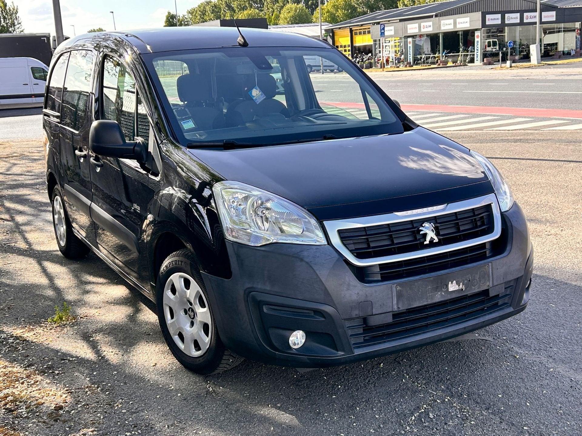 Peugeot Partner, Auto's, Gebruikt, Euro 6, Zwart, Diesel