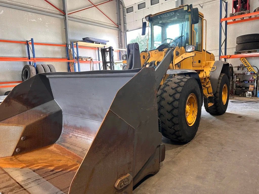 Volvo L90E (année de construction 2000), Chargeuse sur pneus ou Chouleur