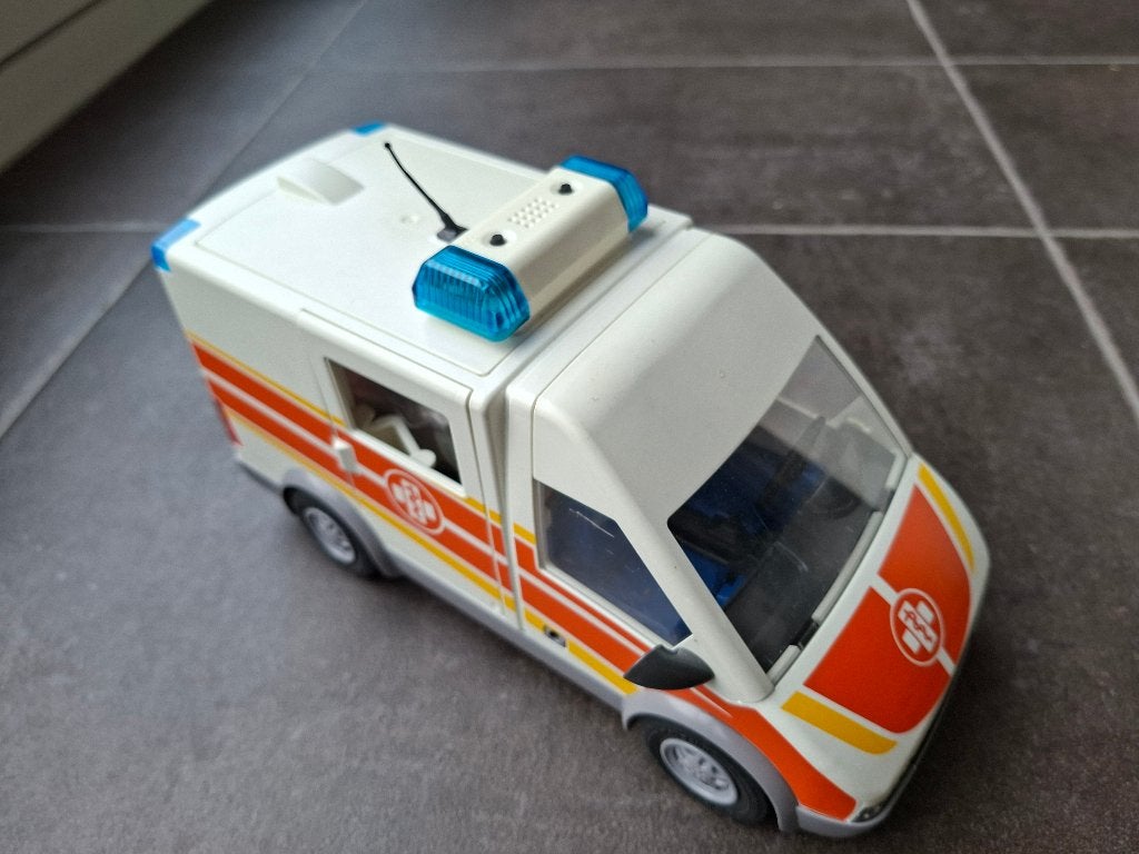 playmobil ziekenwagen - city action 6685, Ophalen, Complete set, Voertuig, Zo goed als nieuw