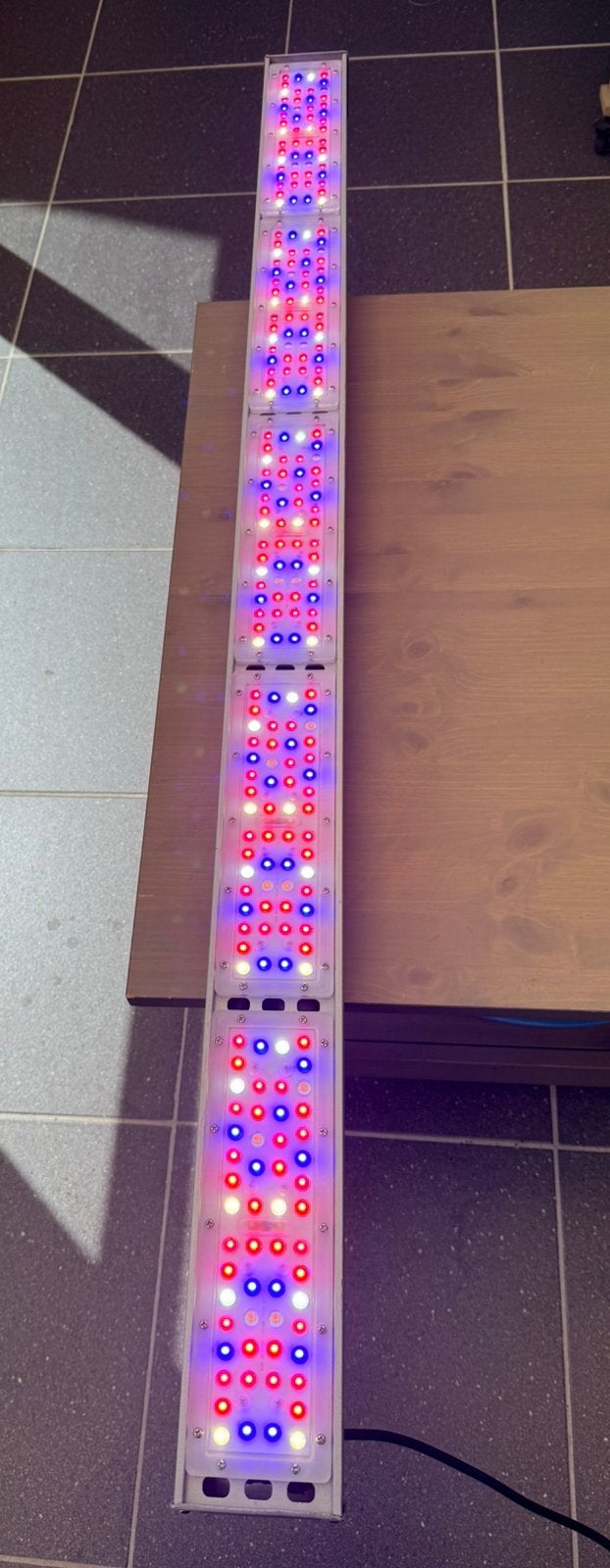 Led kweeklamp, Tuin en Terras, Kweekspullen, Ophalen, Zo goed als nieuw, Kweeklamp