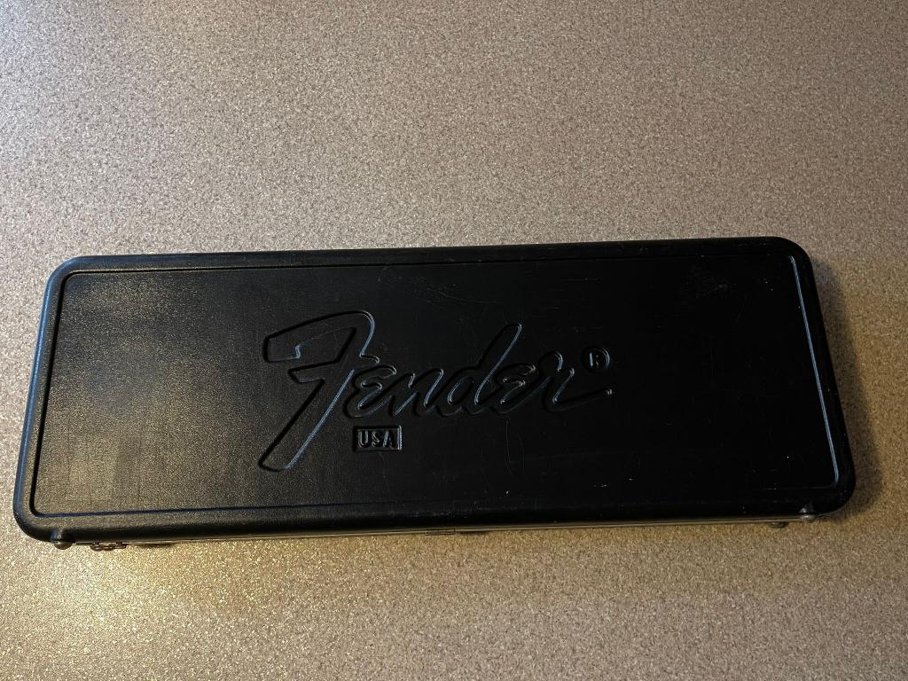 Étui pour guitare FENDER. Millésime 1979 1980 1981, Musique & Instruments, Boîtiers & Valises, Utilisé, Guitare électrique, Enlèvement ou Envoi
