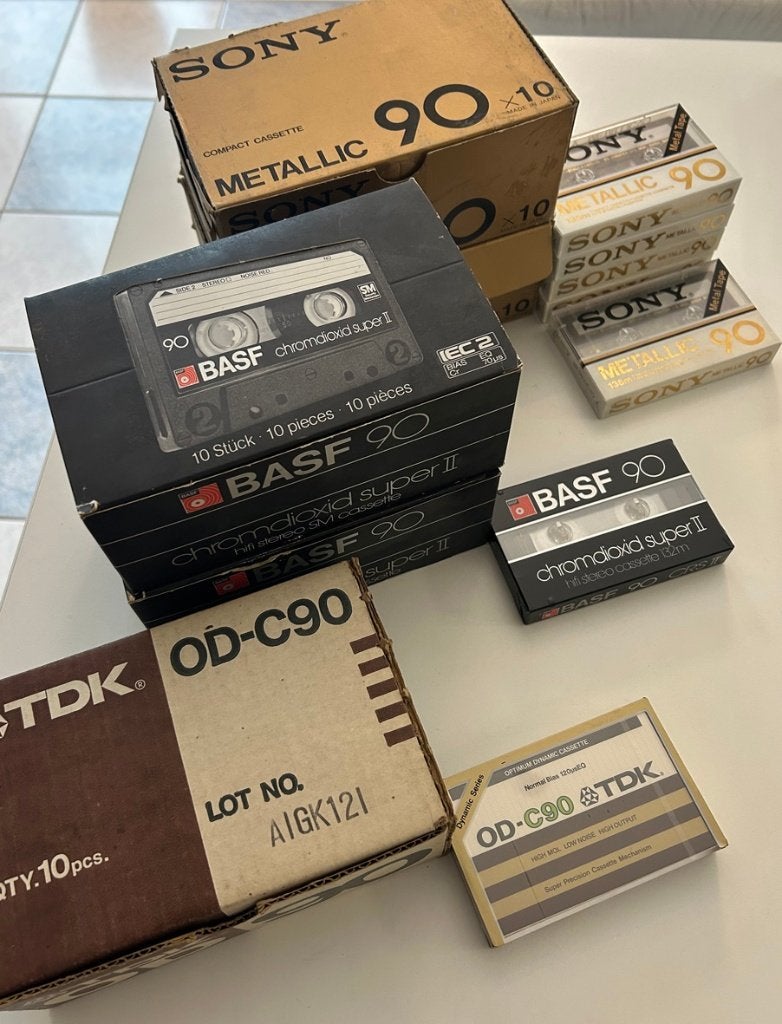 Audio-cassettes K7 Sony BASF TDK Maxell C90, CD & DVD, Cassettes audio, Enlèvement ou Envoi, Neuf, dans son emballage, 26 cassettes audio ou plus