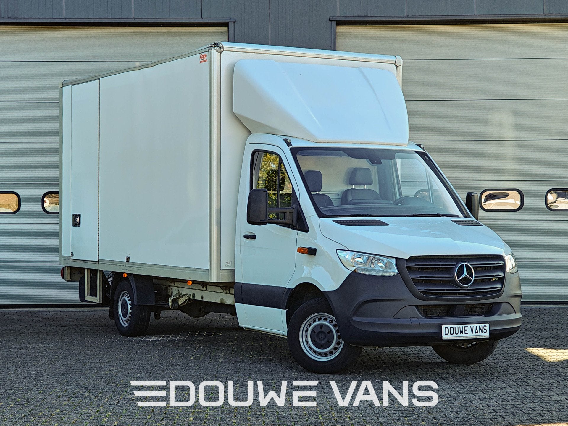 Mercedes-Benz Sprinter 317 170 PK Bakwagen Zijdeur Automaat, Auto's, Automaat, Gebruikt, Wit, Bedrijf