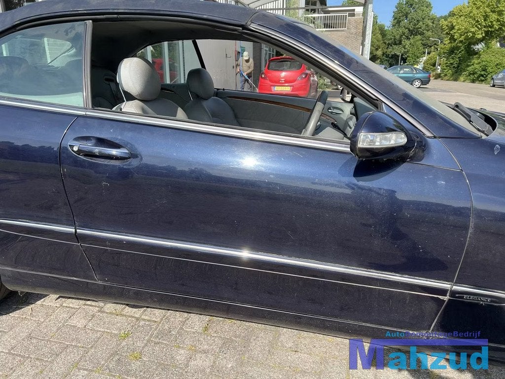 MERCEDES CLK W209 K359 BLAUW rechts deur 2003-2010, Mercedes-Benz AG, Mercedes-Benz, Utilisé, Mercedesstrasse 120
70372  Stuttgart, DE