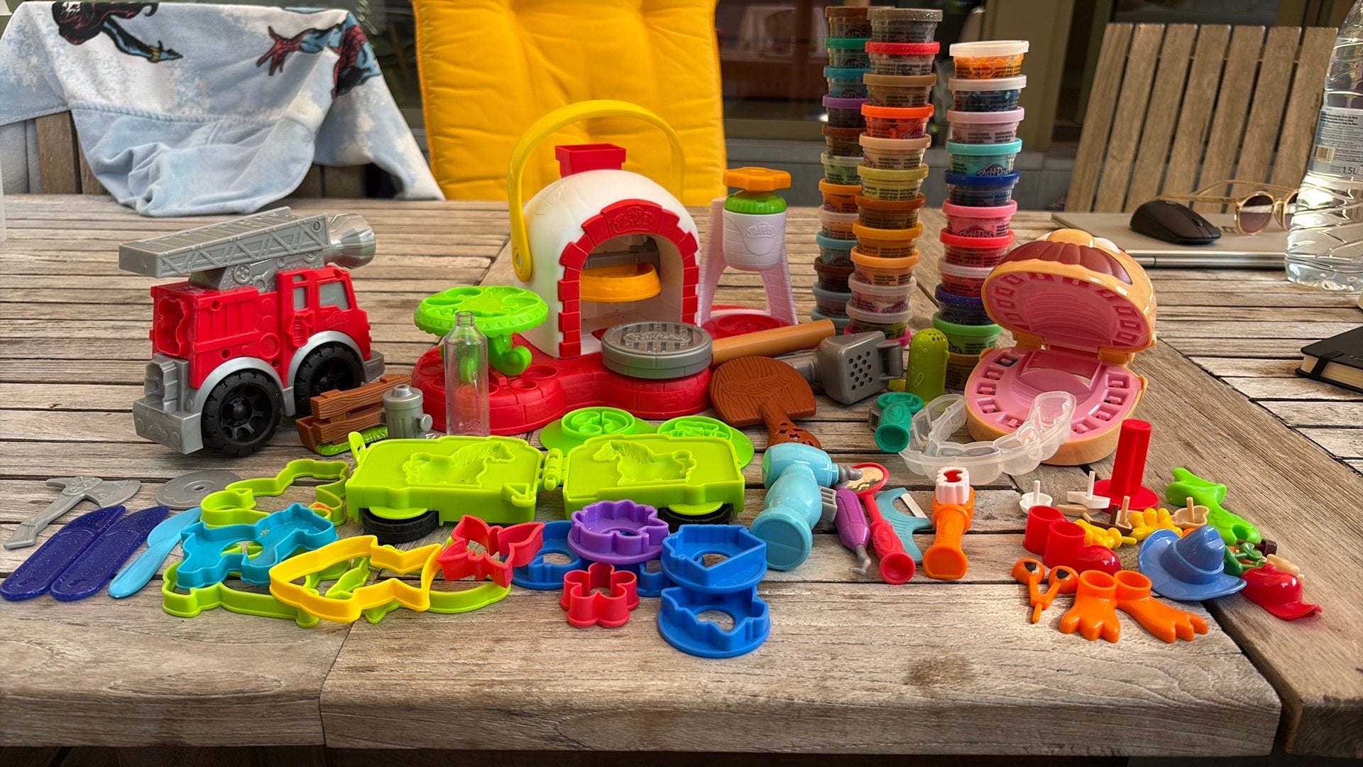 Play-Doh pizzaoven, tandartsset, paardjesvorm en brandweer, Enfants & Bébés, Jouets | Extérieur | Jouets en vrac, Enlèvement, Utilisé