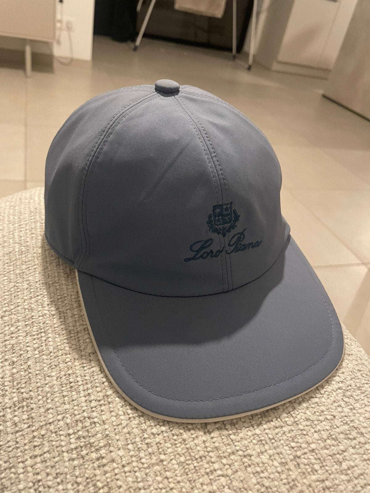 Bonnet Loro Piana (taille S) Bleu, Enlèvement ou Envoi, Neuf, Casquette