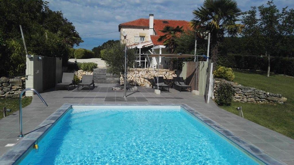 Prachtige woning in Lot et Garonne met zeer goede verhuur, Immo, 142 m², 8 kamers, Frankrijk, Woonhuis