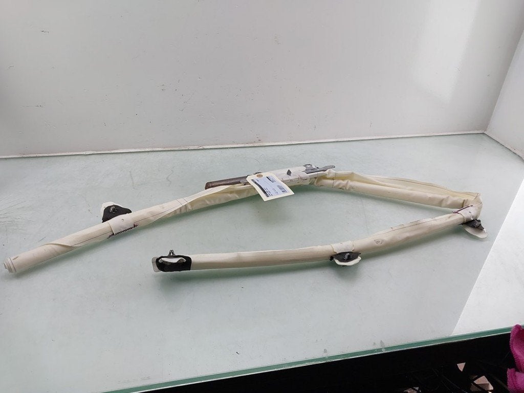 AIRBAG TOIT DROIT BMW 3 serie (F30) (01-2011/10-2018), Utilisé, BMW, Petuelring 130
80809  München, DE, Bayerische Motoren Werke AG