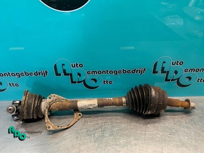 Aandrijfas links-voor van een Opel Movano (Movano 00-), Auto-onderdelen, Gebruikt, -, -, Opel