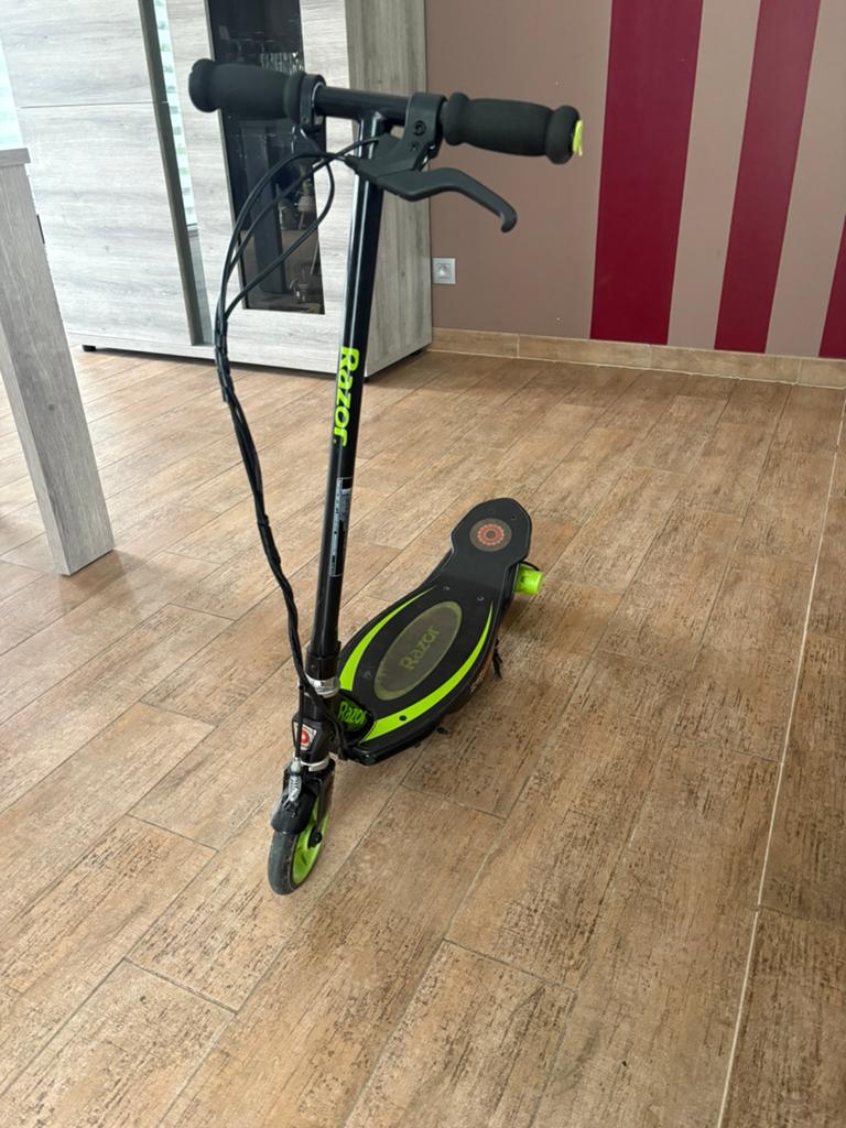 Trottinette électrique enfants razor, Enlèvement, Comme neuf