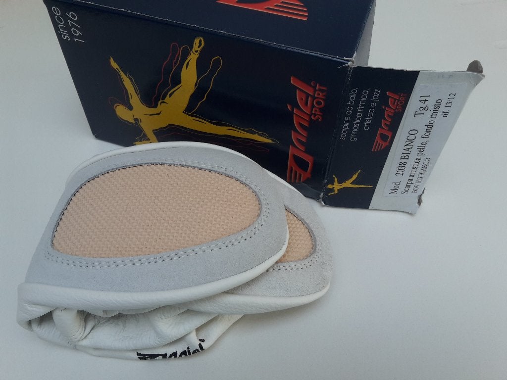 Nieuwe lederen balletschoenen, Anniel, maat 41, wit, Vêtements | Hommes, Vêtements de sport, Neuf, Enlèvement ou Envoi, Autres tailles