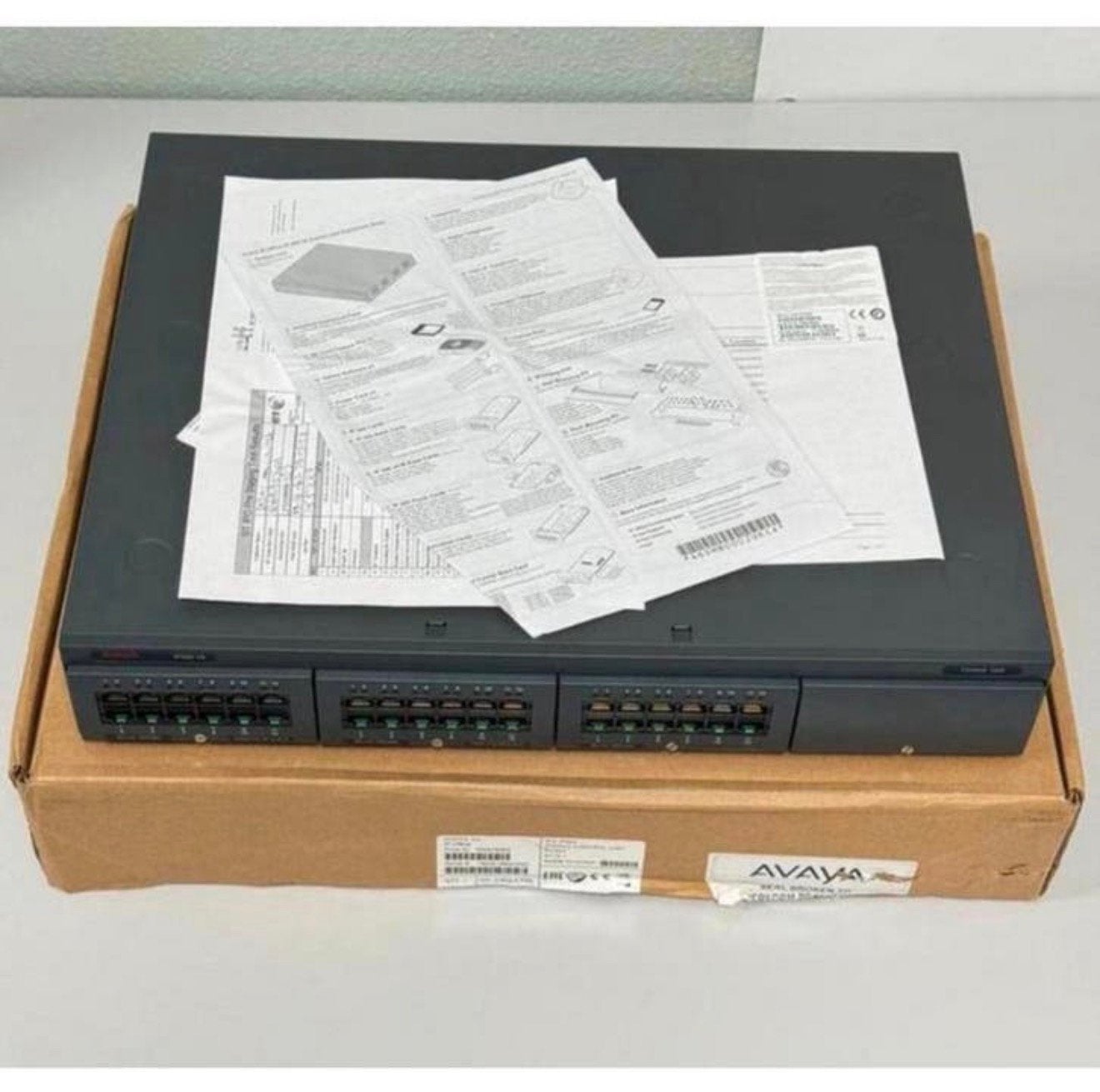 Unité de commande AVAYA ip500 v2 NOUVELLE v2.0 IP1500V2, Télécoms, Télématique & VoIP, Enlèvement ou Envoi, Neuf