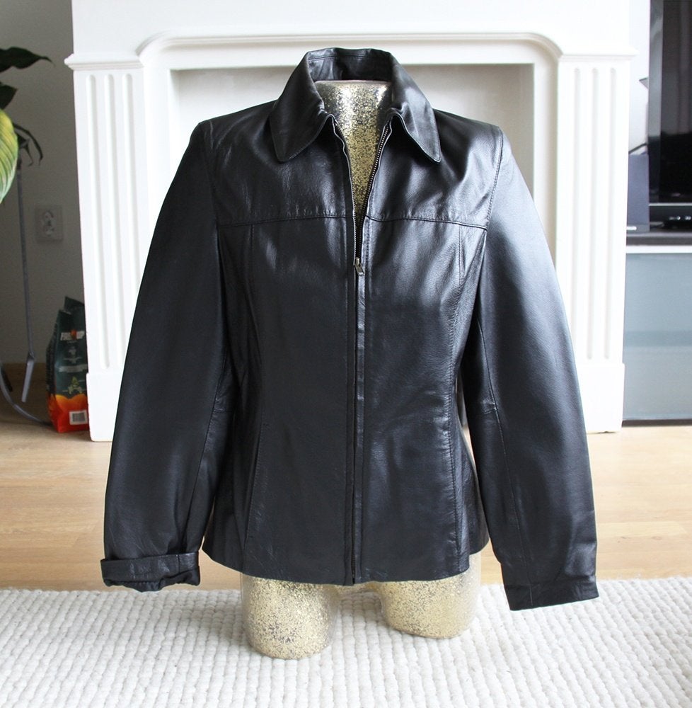 Stoere Zwarte Leren Jas (S) € 45,-, Kleding | Dames, ANDERE, Verzenden, Zwart, Zo goed als nieuw