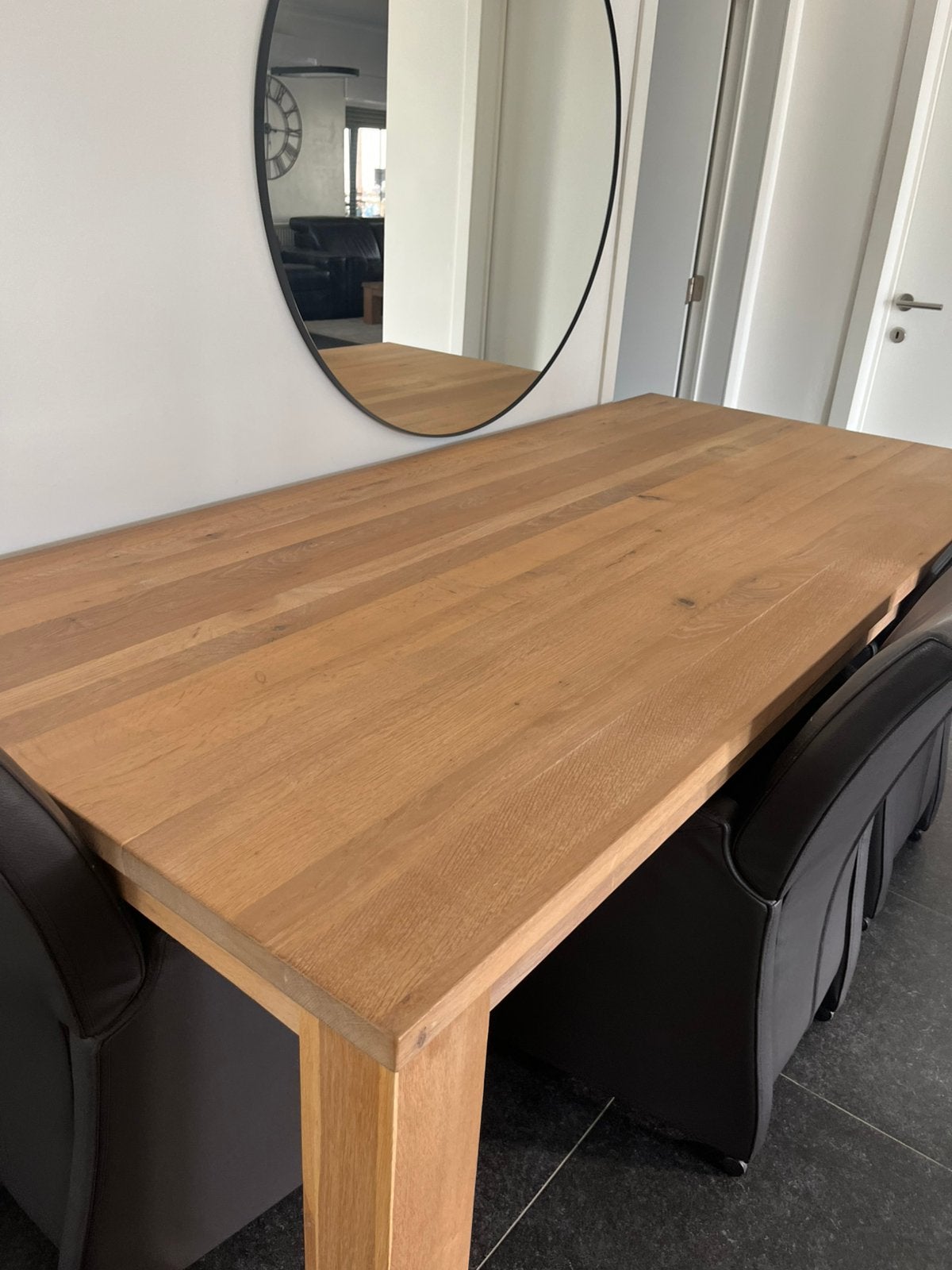 Eiken Eettafel 2.20 op 1m met 4 bruine lederen stoelen, Huis en Inrichting, Ophalen, Zo goed als nieuw