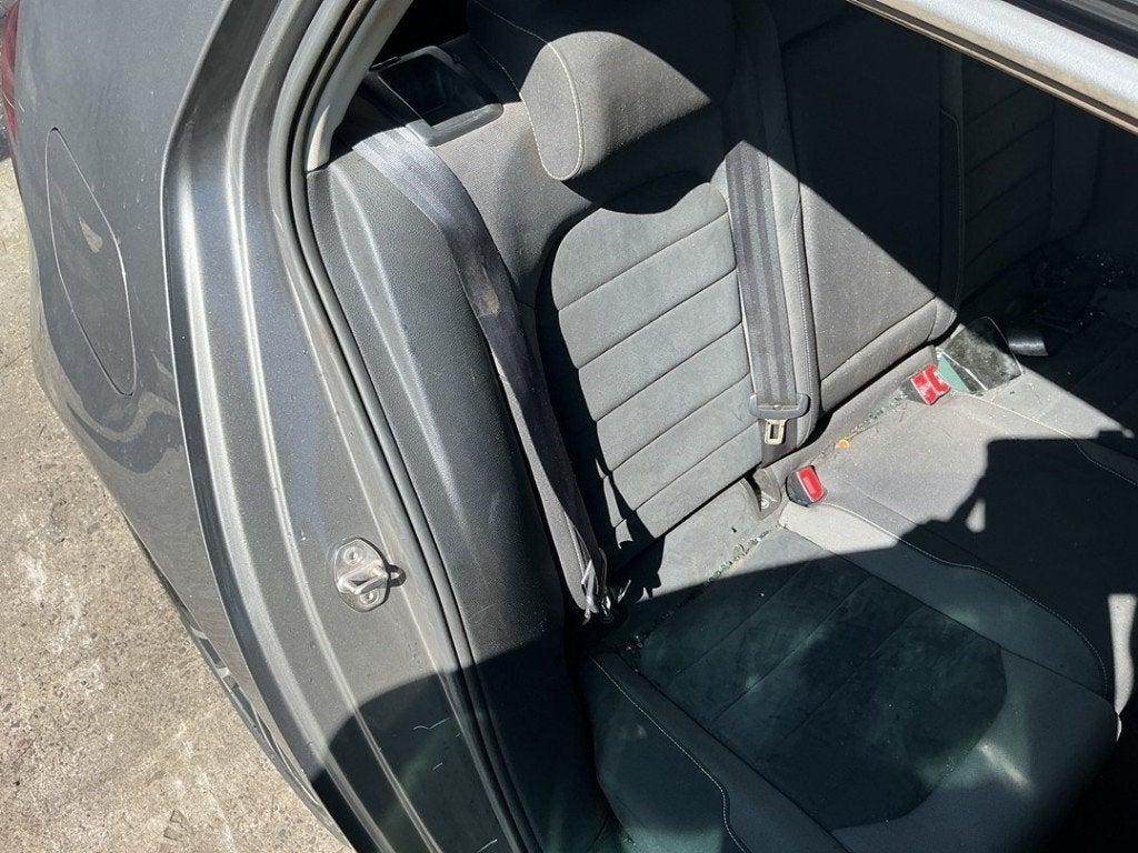 VEILIGHEIDSGORDEL RECHTS ACHTER Volkswagen Golf VII (AUA), Gebruikt, Volkswagen