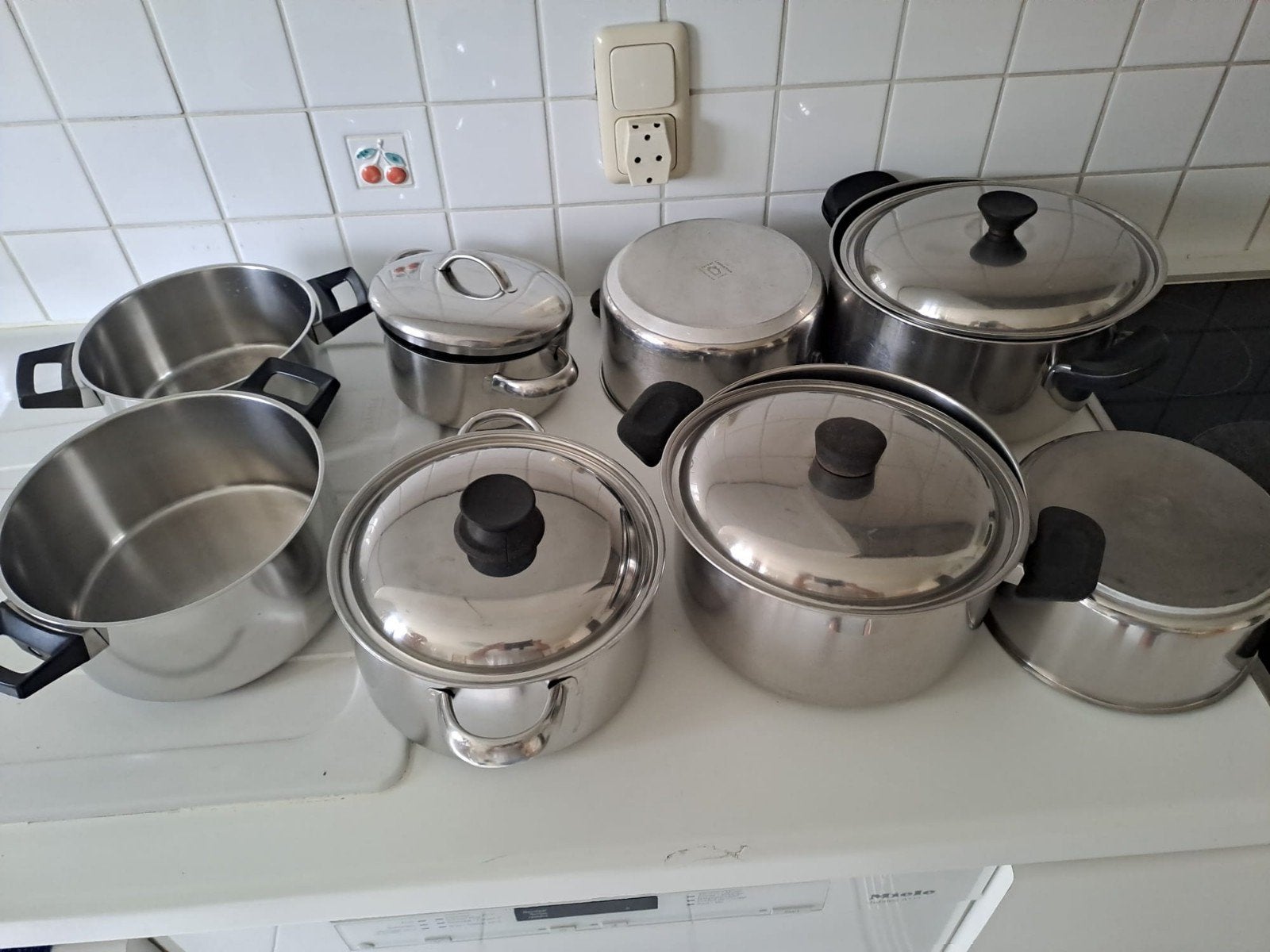 De Meyer & Lagostina kookpotten met deksel, Ophalen