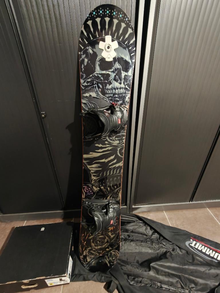 Snowboard Flow 159 + tom tom action cam, Sport en Fitness, Ophalen, Gebruikt, Bindingen