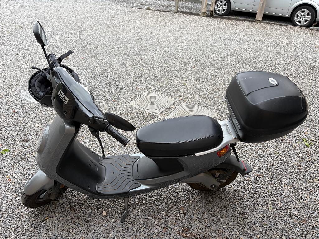 Niu M1 Pro, Fietsen en Brommers, Ophalen, Gebruikt, Overige modellen, Elektrisch