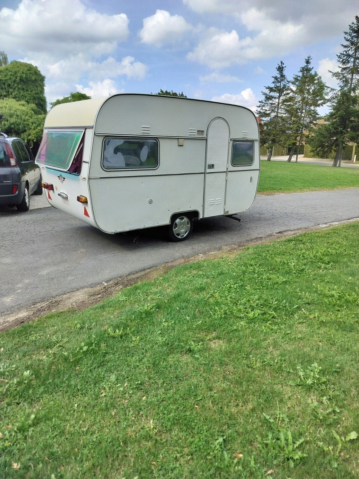 Caravan De Reu < 750kg, Particulier, Koelkast