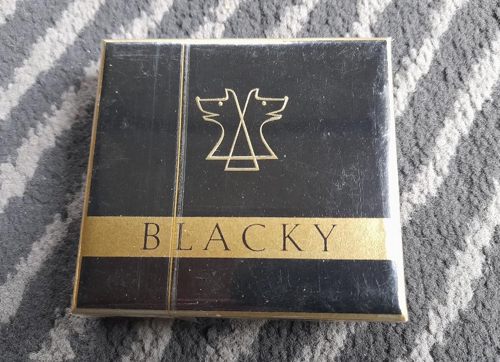 Collector:  Blacky cigarettes, Envoi, Comme neuf