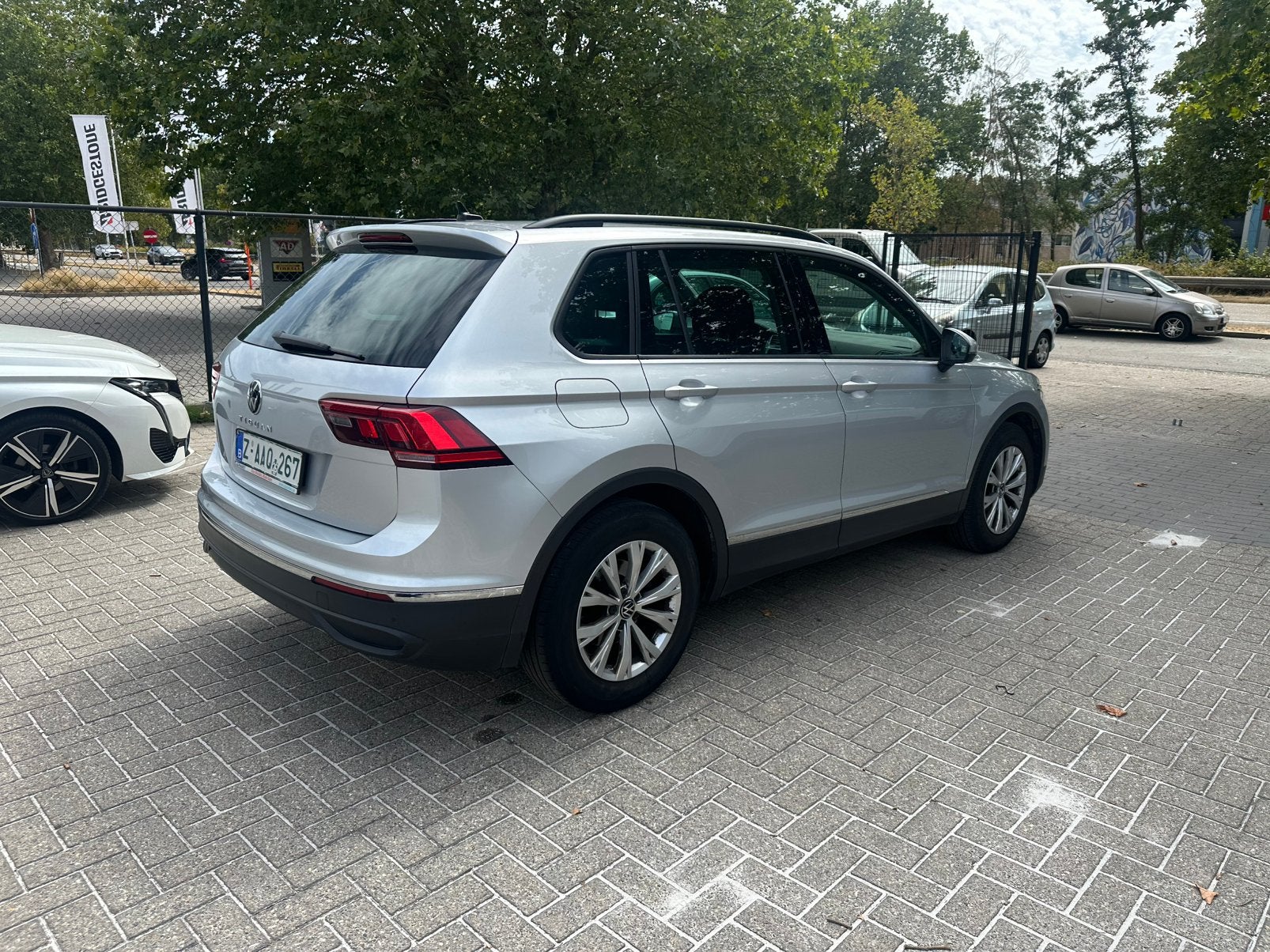 Volkswagen Tiguan DSG 1.5 essence 150 ch lifting, Autos, Achat, Entreprise, Entretenue par le concessionnaire, Noir