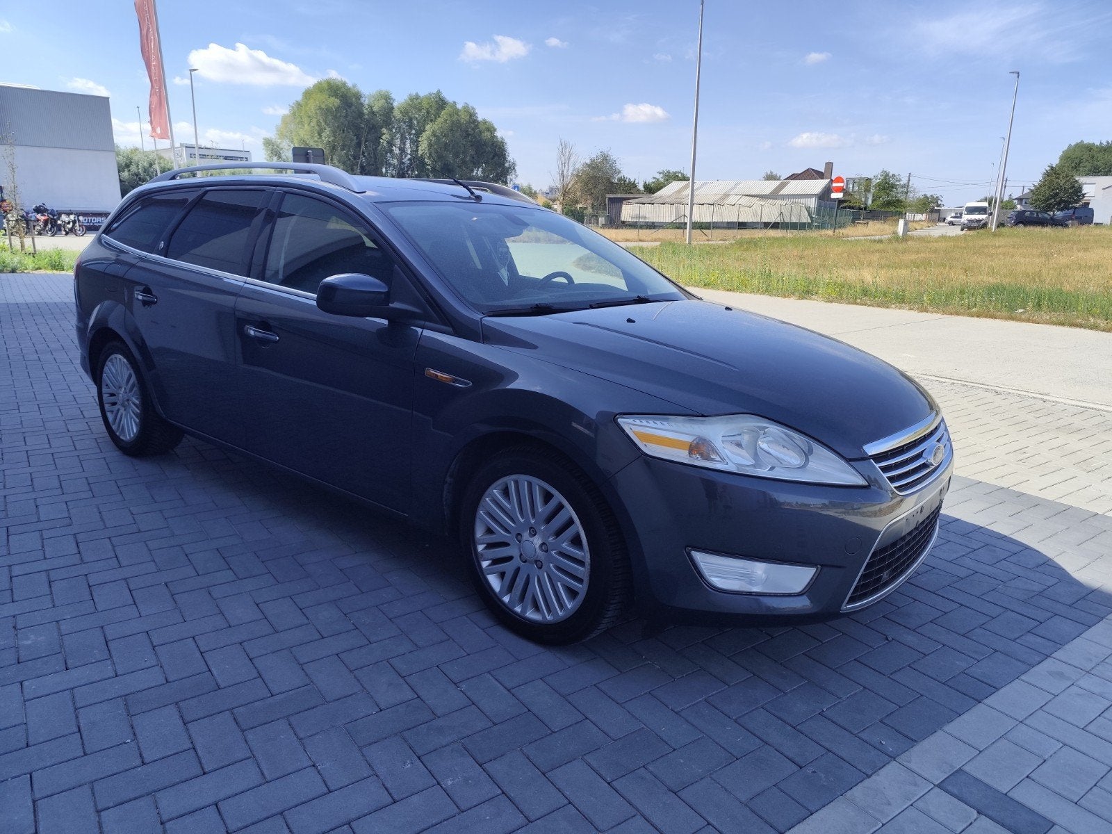 prachtige Ford Mondeo GHIA break airco TREKhaak gekeurd, Auto's, Mondeo, Particulier, Te koop, Multifunctioneel stuurwiel