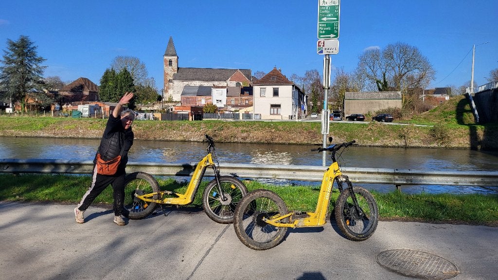 globe3t fs on ride 2x750w scooter, Fietsen en Brommers, Steps, Zo goed als nieuw, Overige typen, Ophalen