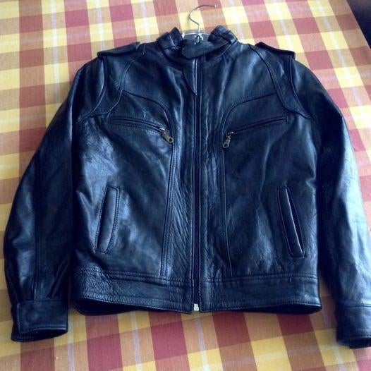 Veste en cuir garçon 14 ans, Enfants & Bébés, Enlèvement ou Envoi, Comme neuf, Garçon, Pull ou Veste