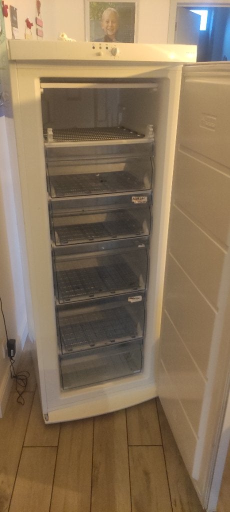 Diepvriezer, Elektronische apparatuur, Gebruikt, Energieklasse A of zuiniger, 140 tot 160 cm, Ophalen