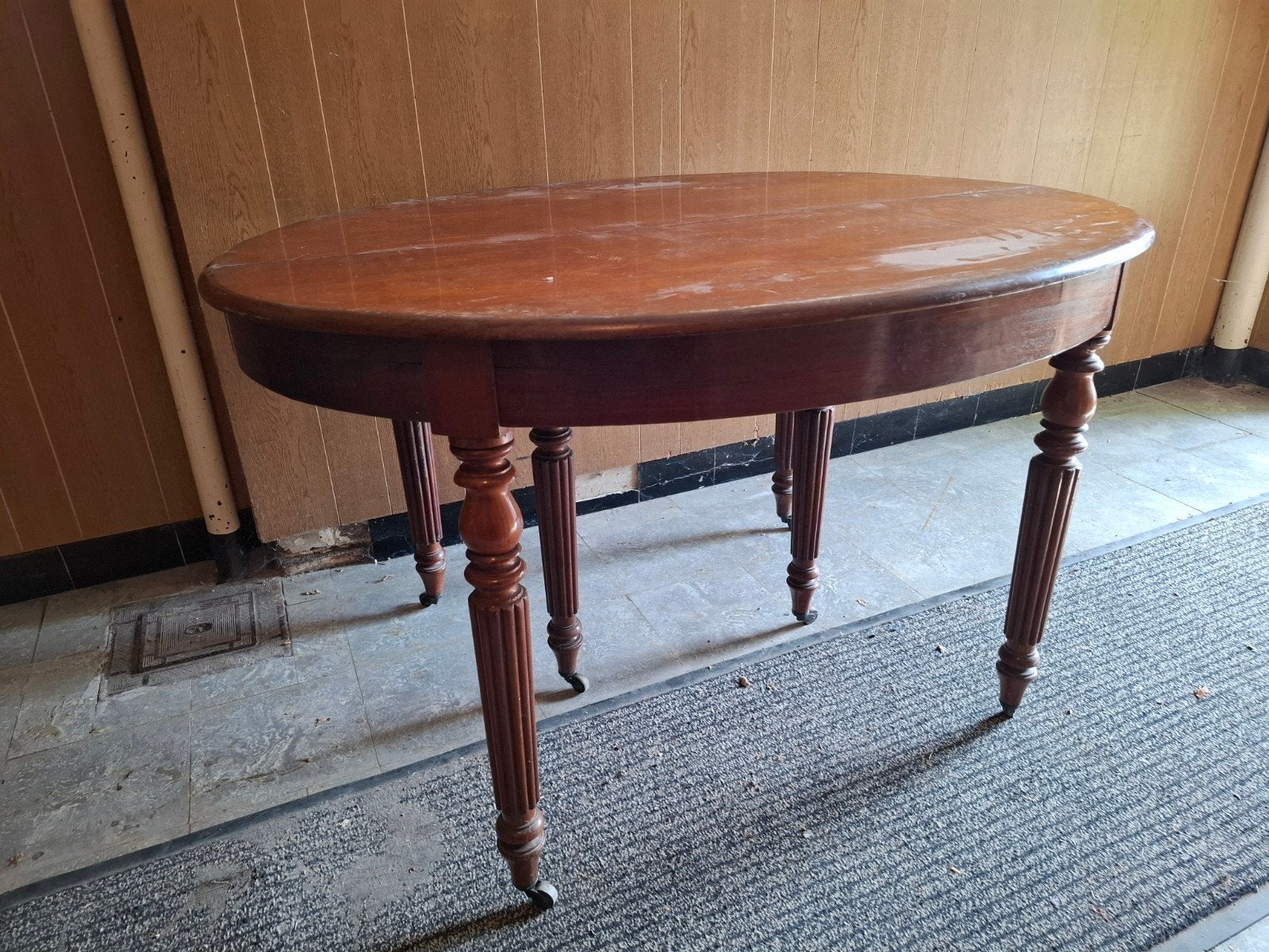 Grande table ancienne ovale à rallonges, Antiquités & Art, Enlèvement