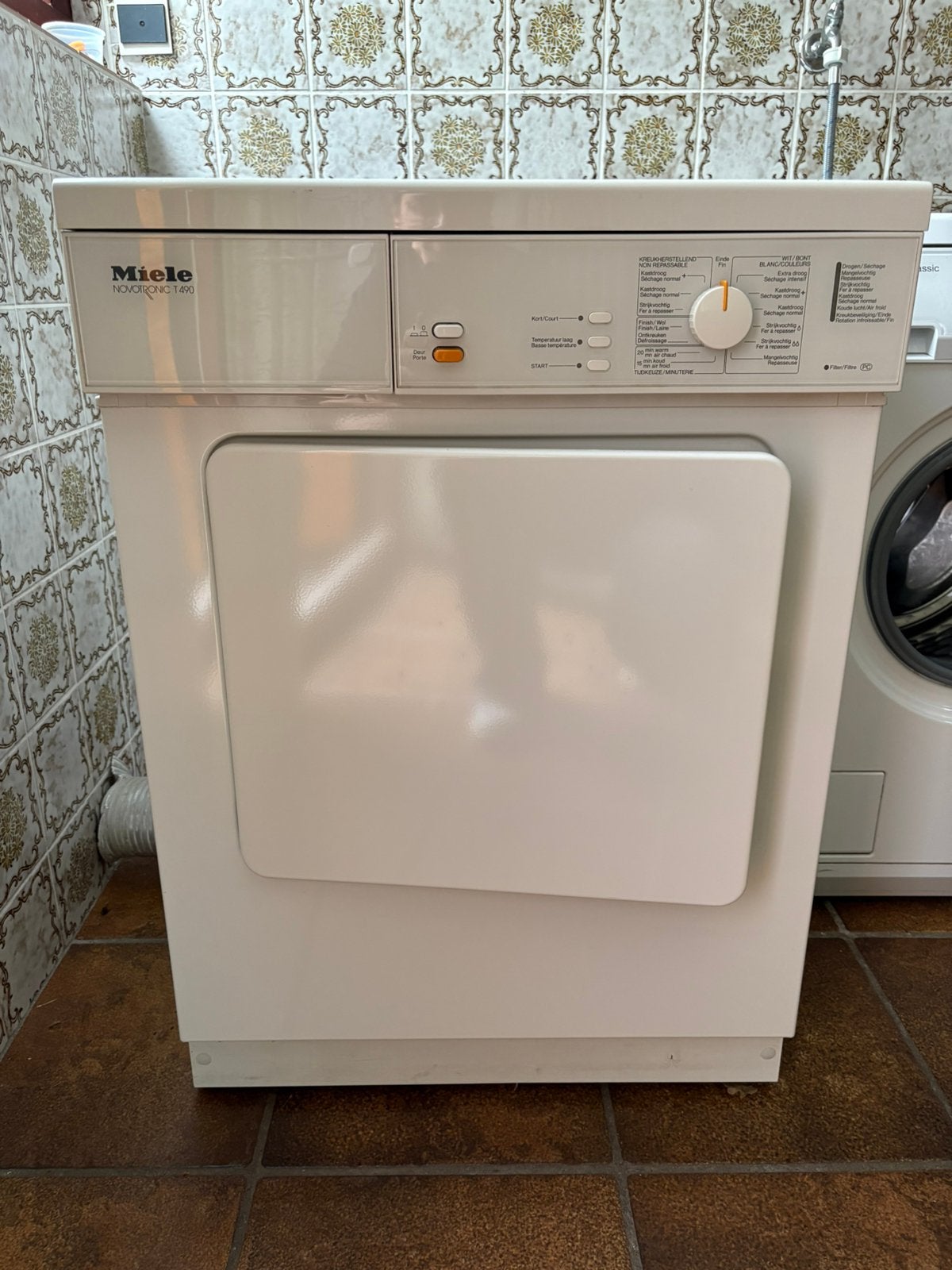 Droogkast Miele T490 - luchtafvoer, Electroménager, Enlèvement, Utilisé, Évacuation d'air