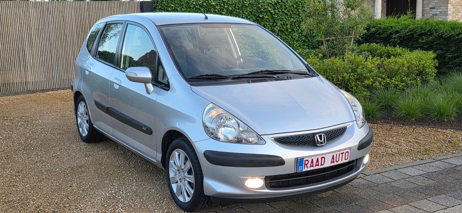 Honda jazz 1.4 _ 61kw _ boîte automatique _ Airco _ euro 4 !, Autos, Argent ou Gris, Achat, Entreprise, Entretenue par le concessionnaire