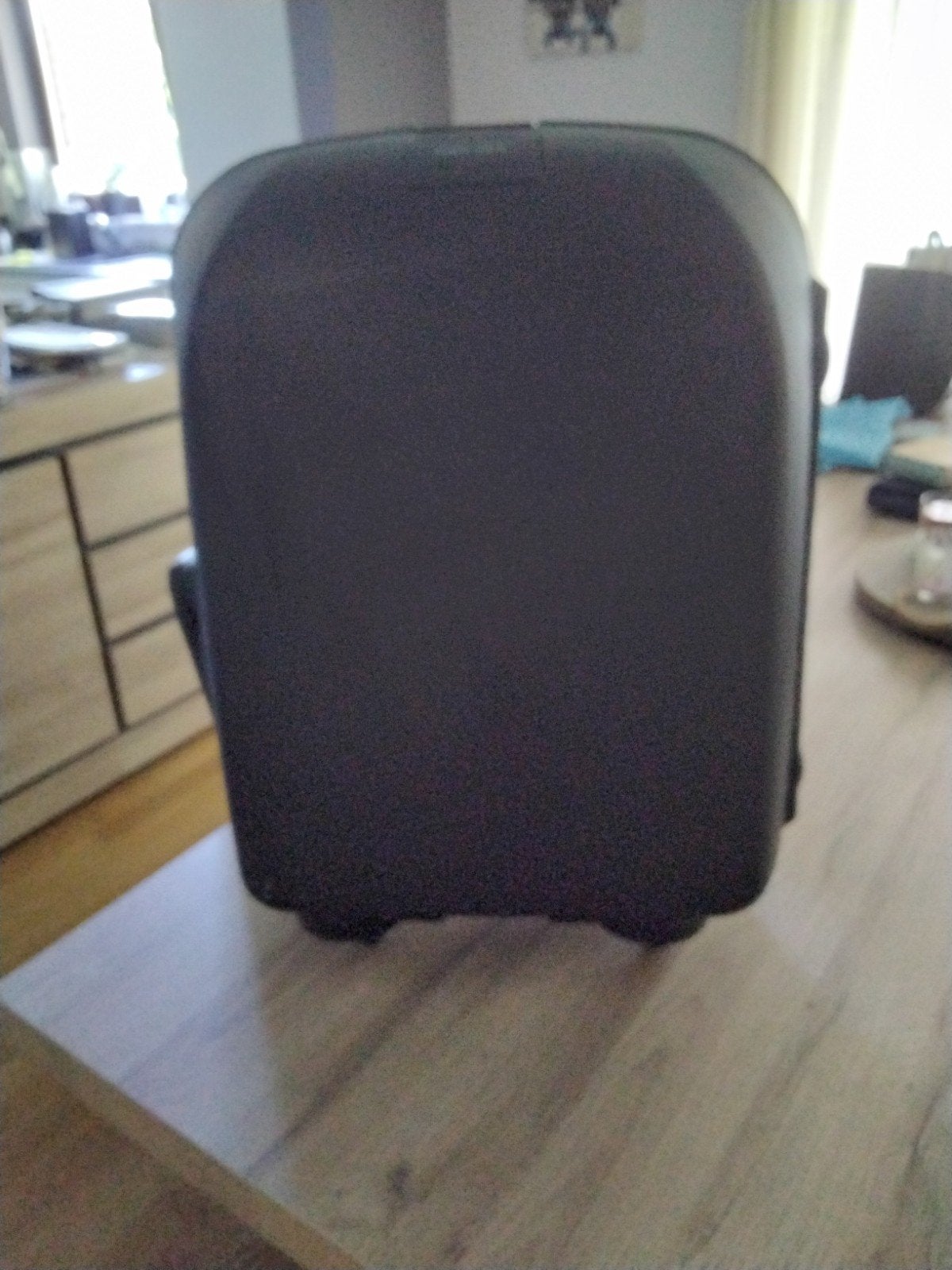 Valise DELSEY, Enlèvement, Roulettes