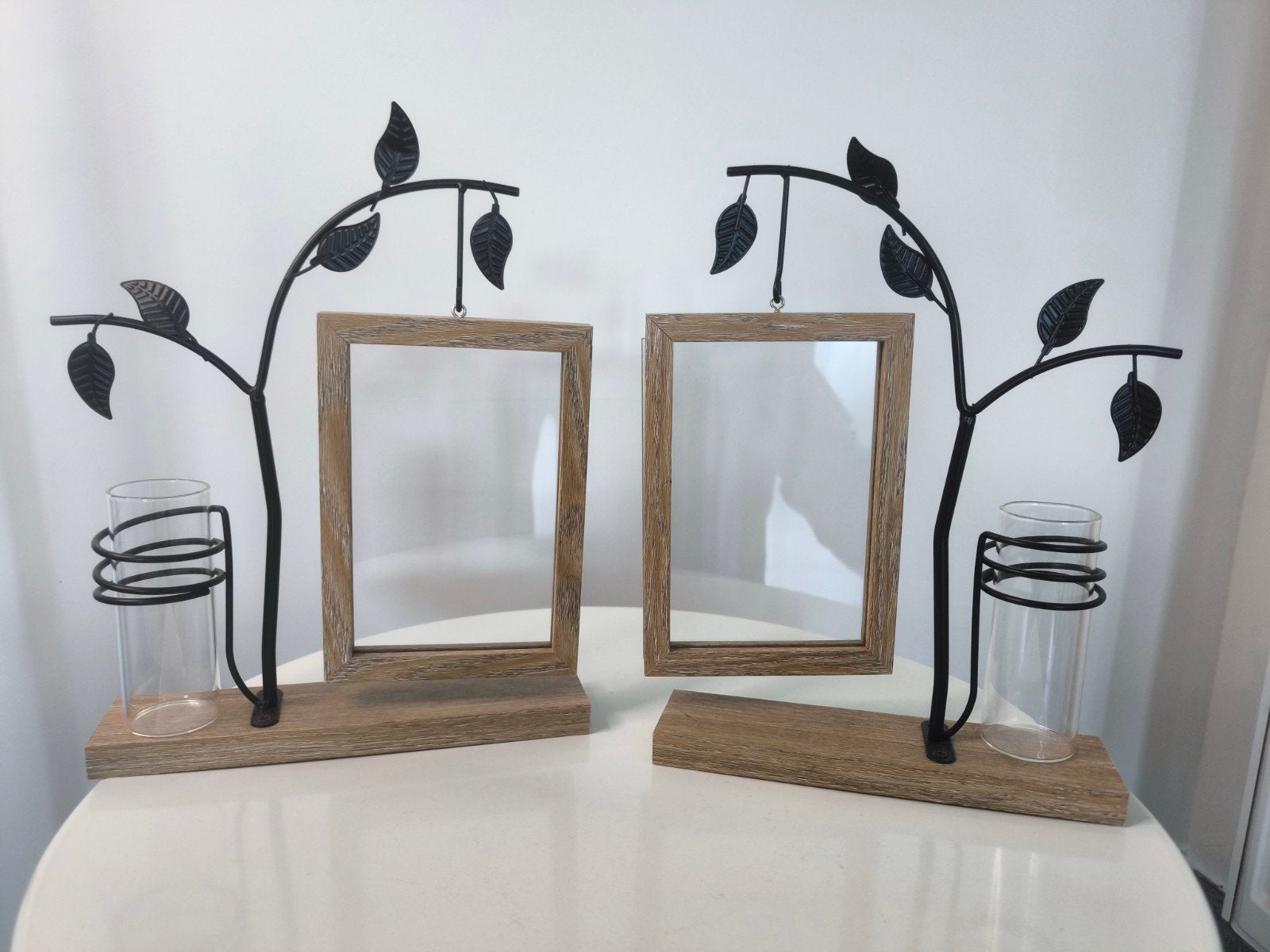 Set de 2 cadres photo en bois avec arbre en métal et vase, Enlèvement ou Envoi, Verre, Noir, Suspendu