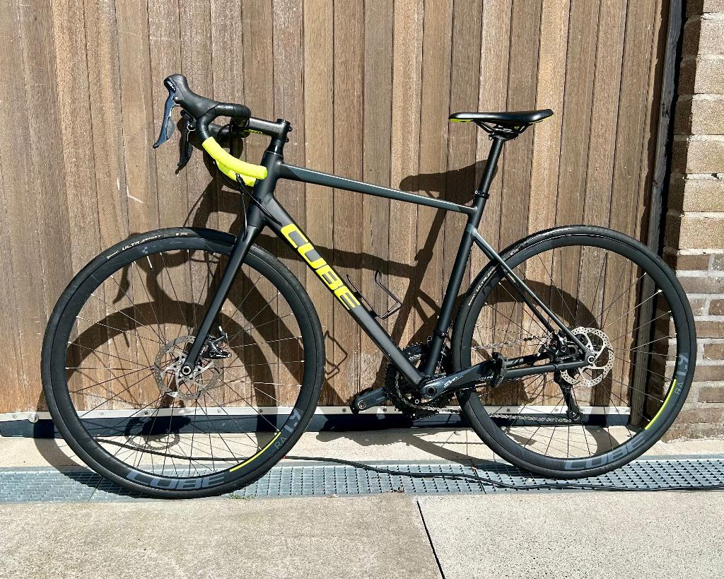 Cube Attain Pro Disc – Maat 56 – Topstaat, Vélos & Vélomoteurs, Vélos | Hommes | Vélos de sport & Vélo de randonnée, Comme neuf