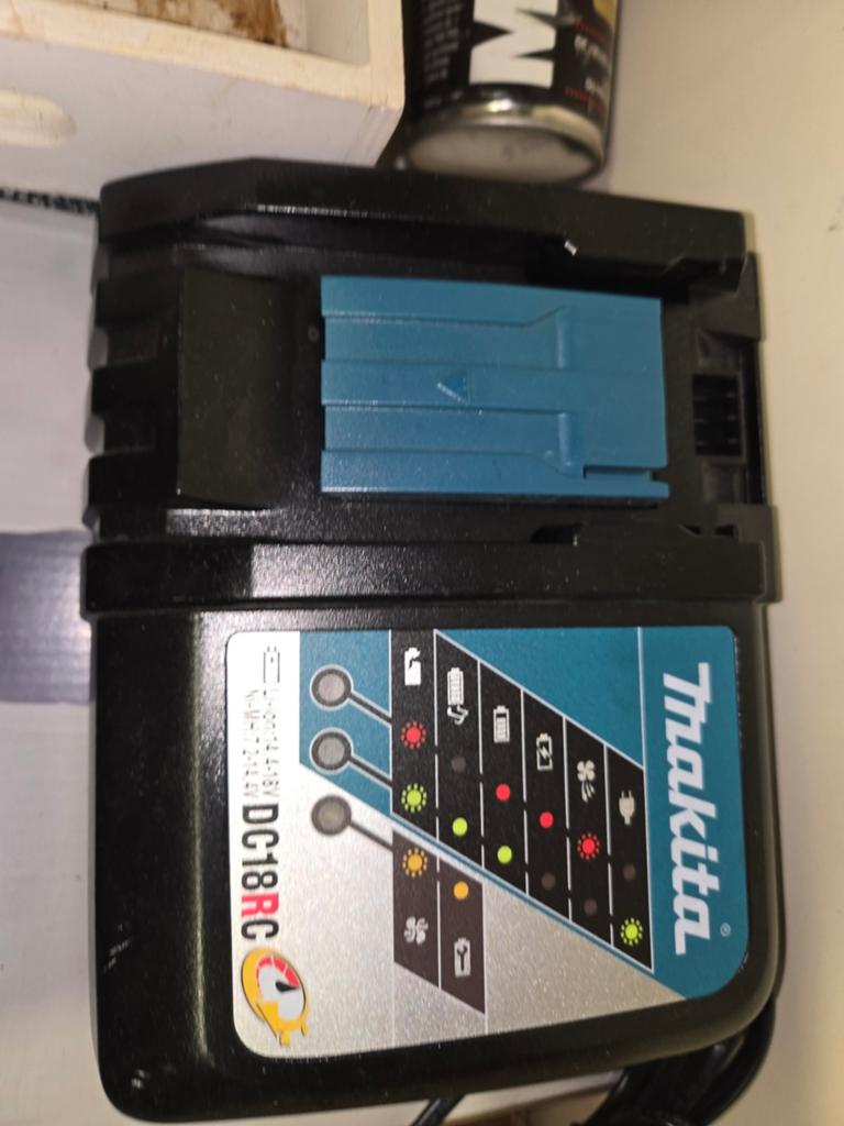 Chargeur Makita DC18RC neuf, Enlèvement, Neuf