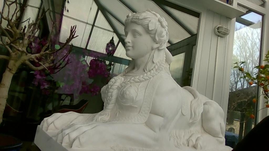 sfinxen in carrara marmer, Ophalen