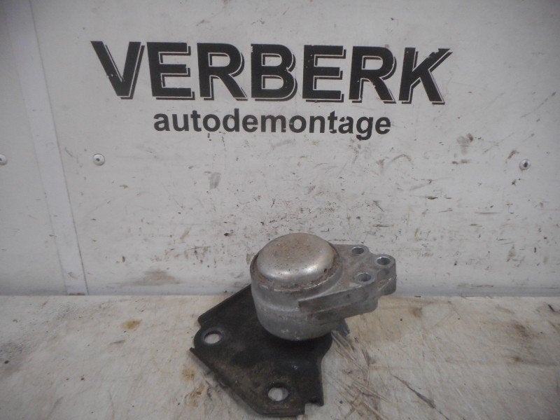 MOTORSTEUN RECHTS Ford Fiesta 5 (JD / JH) (2s61-6f012-ad), Gebruikt, Henry-Ford-Straße  1
50735  Köln, DE, Ford-Werke GmbH, Kunden@ford.com