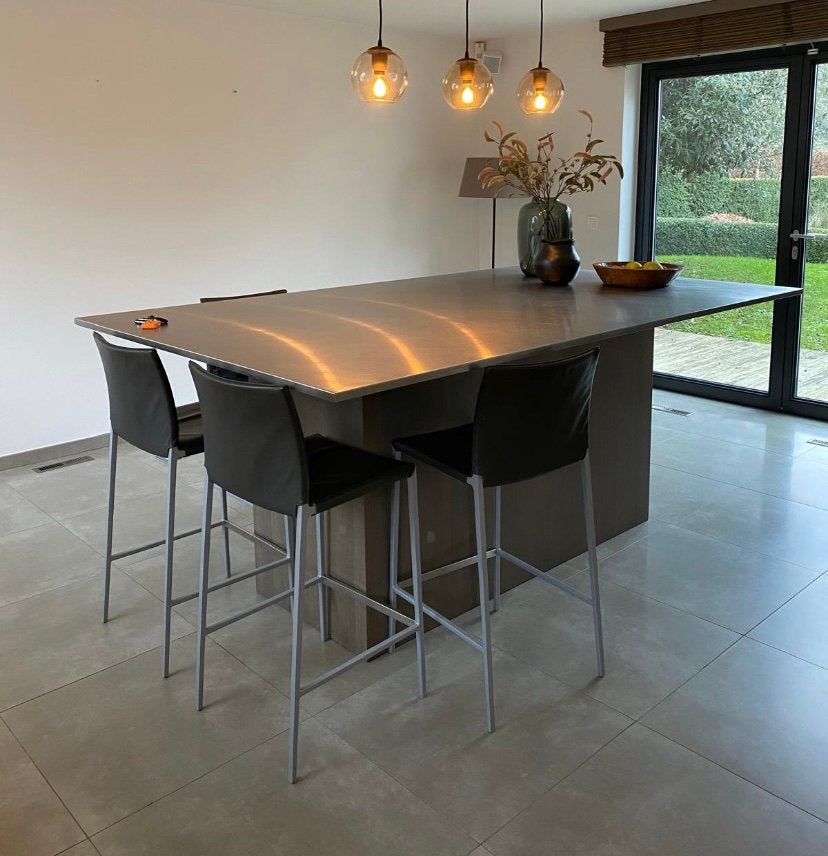 stijlvolle hoge tafel in inox , perfect voor workshops, Ophalen, Zo goed als nieuw