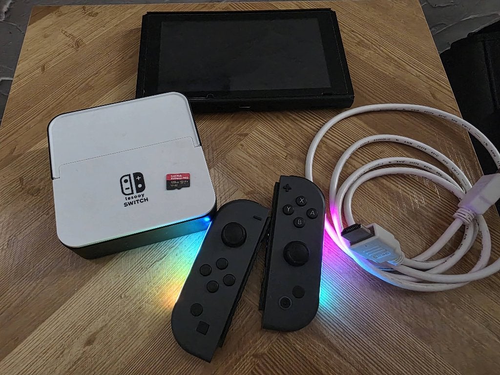 Nintendo Switch v2 + Puce Picofly + Accessoires, Games en Spelcomputers, Met games, Zo goed als nieuw, Met 1 controller, Ophalen