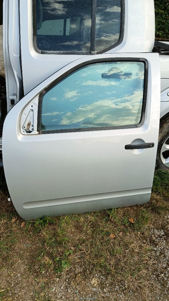 portière avant gauche (conducteur) NISSAN NAVARA D40, Enlèvement, Utilisé, Porte, Avant