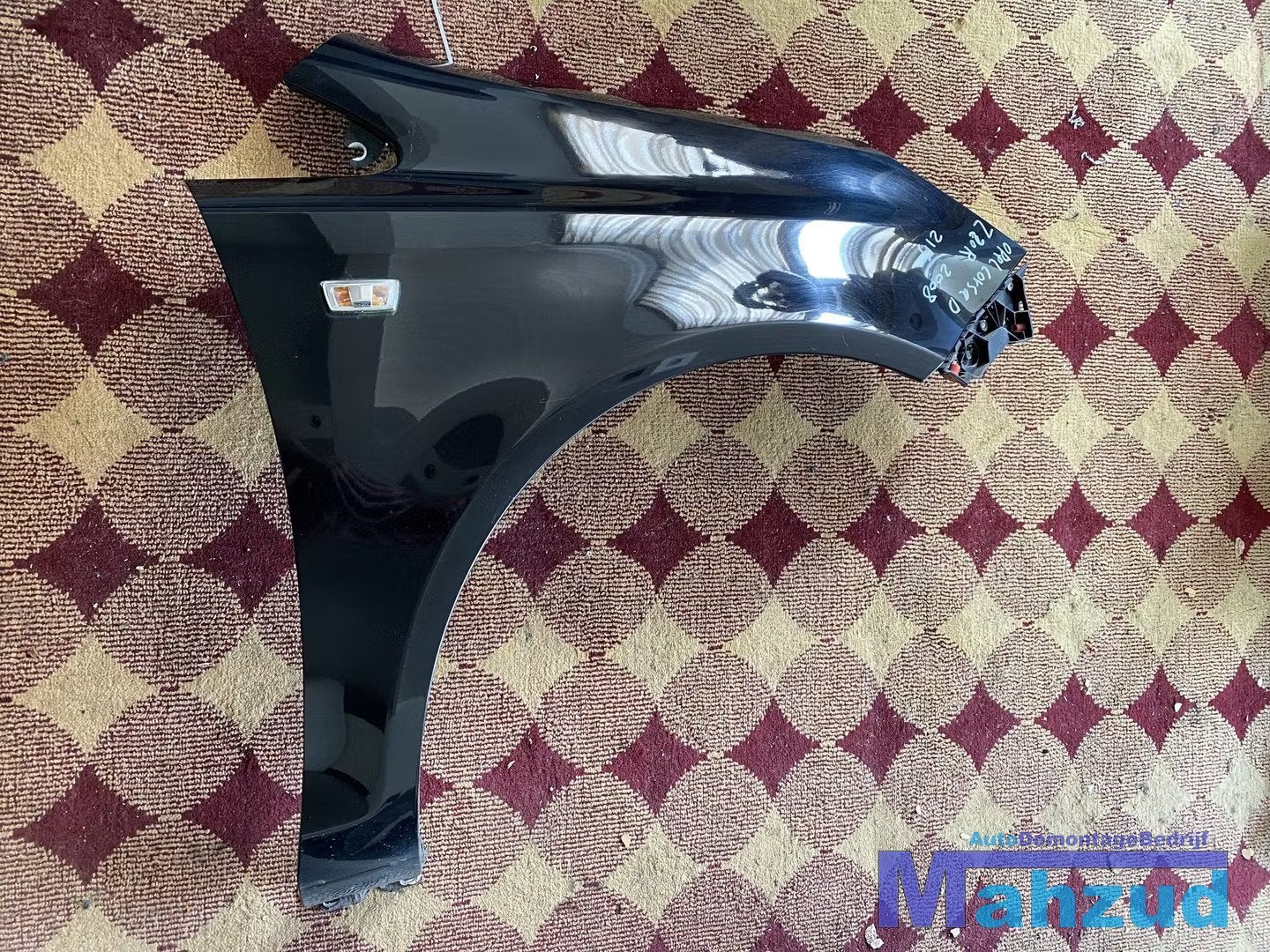 Opel Corsa D rechter voor scherm zijscherm zwart Z20R, Opel Automobile GmbH, Avant, Opel, Bahnhofsplatz 1
65423  Russelsheim am Main, DE
