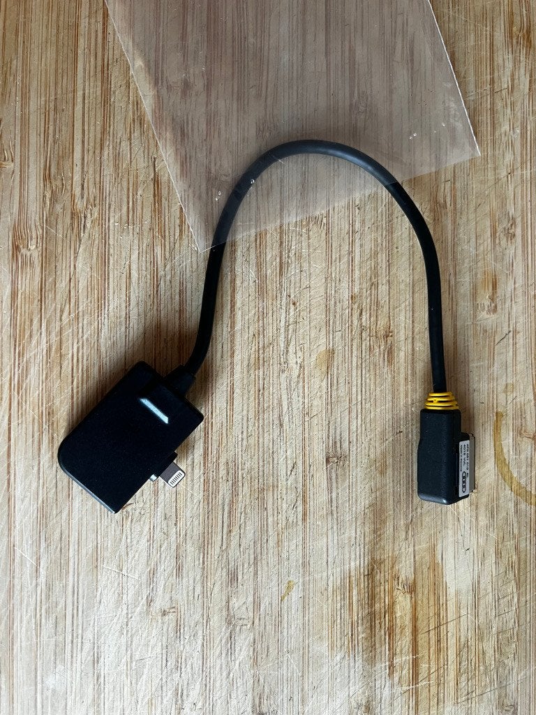 Câble adaptateur Audi MMI/AMI vers Lightning (4F0051510AL), Autos : Pièces & Accessoires, Enlèvement ou Envoi, Neuf, Audi