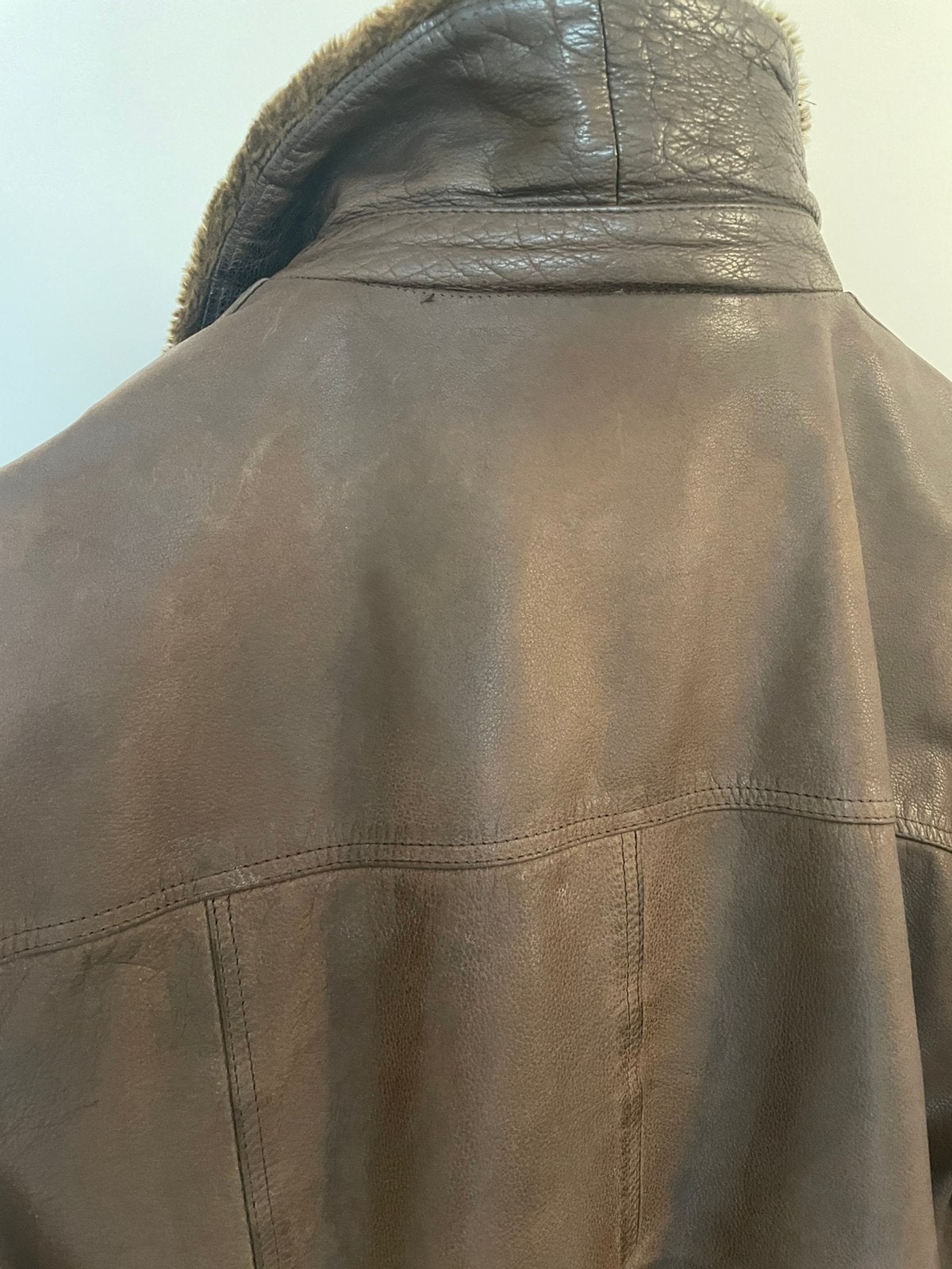 Très beau  blouson en cuir style aviateur, Vêtements | Hommes, Enlèvement ou Envoi, Comme neuf, Autres tailles
