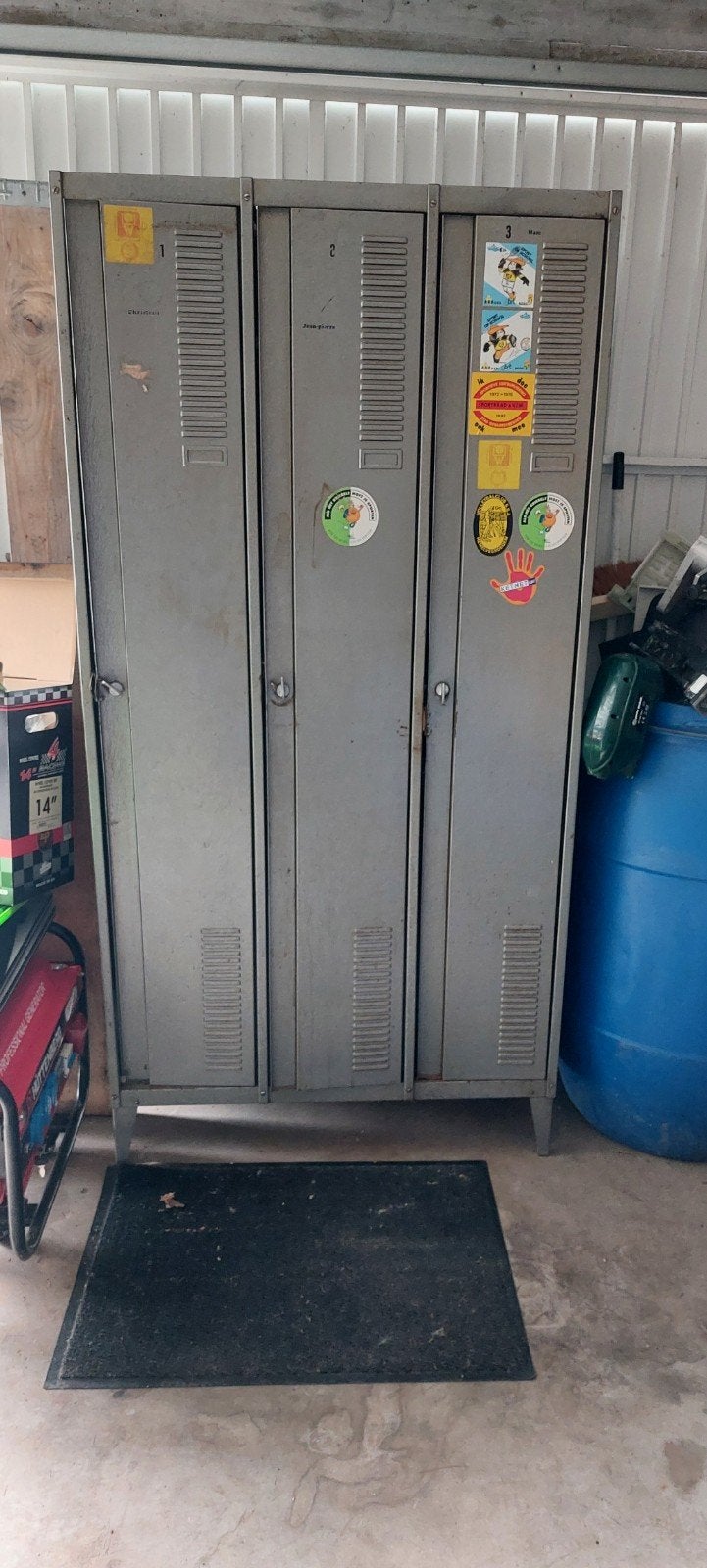 Vintage locker, Ophalen